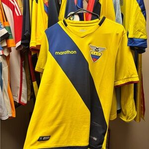 Ecuador 2016 Copa América Centenario Marathon Soccer Jersey Size M men’s